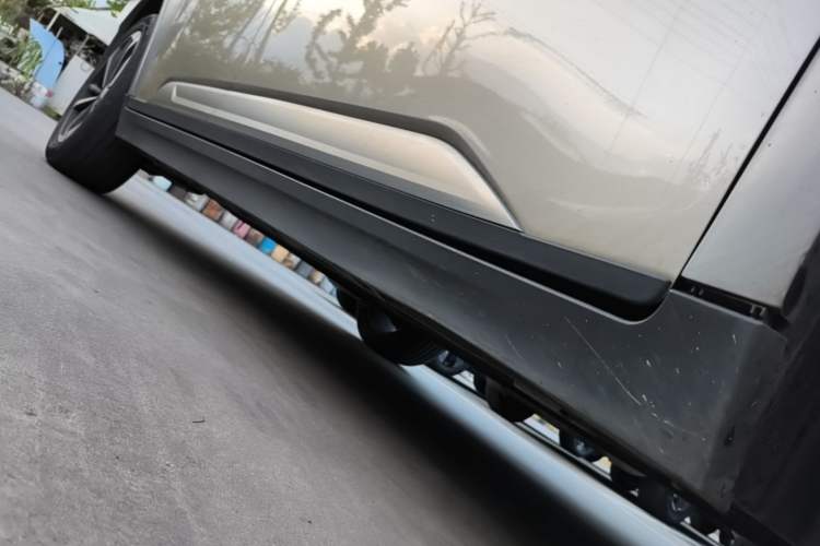 Used AION Y 2023 Plus 610 Enjoyment Edition Ternary Lithium Right Side Sill