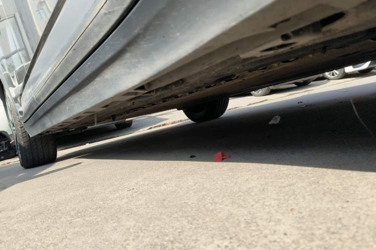 Used AION Y 2023 Plus 510 Enjoy Edition Right Side Sill