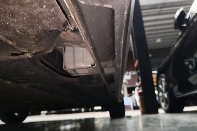 Used AION Y 2023 Plus 510 Smart Edition Right Side Sill