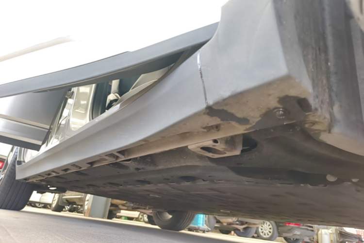 Used AION Y 2023 Plus 510 Enjoy Edition Right Side Sill