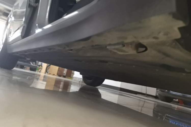 Used AION Y 2023 Plus 510 Enjoy Edition Right Side Sill