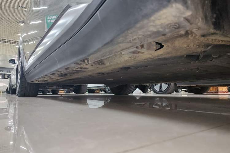 Used AION Y 2023 Plus 510 Enjoy Edition Right Side Sill