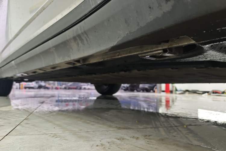 Used AION Y 2023 Plus 510 Smart Edition Right Side Sill