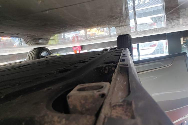 Used AION Y 2023 Plus 610 Smart Edition Ternary Lithium Right Side Sill