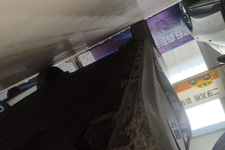 Used AION Y 2023 Younger Right Side Sill