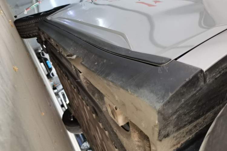Used AION Y 2023 Plus 510 Smart Edition Right Side Sill