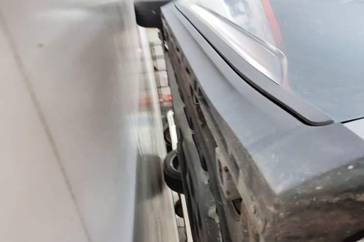 Used AION Y 2023 Plus 510 Enjoy Edition Right Side Sill