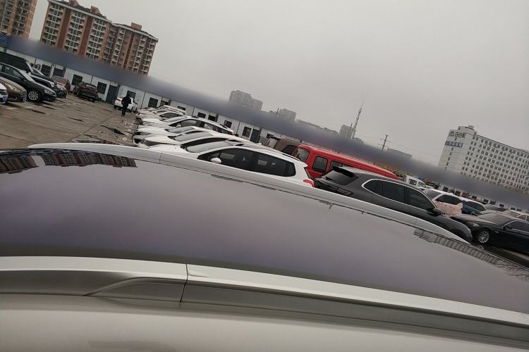 Used AION Y 2023 Plus 510 Smart Edition Roof