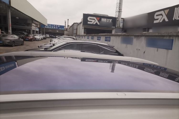 Used AION Y 2023 Plus 510 Smart Edition Roof