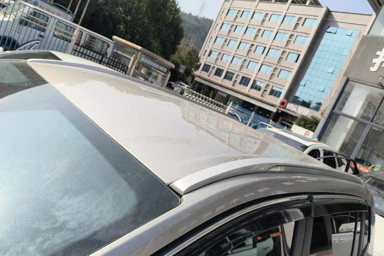 Used AION Y 2023 Plus 510 Enjoy Edition Roof