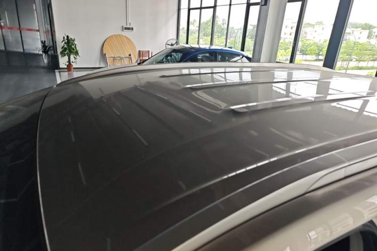 Used AION Y 2023 Plus 510 Enjoy Edition Roof
