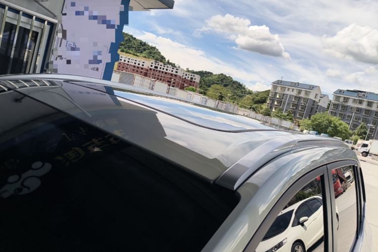 Used AION Y 2023 Younger Star Edition Roof
