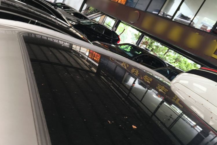 Used AION Y 2023 Plus 510 Smart Edition Roof
