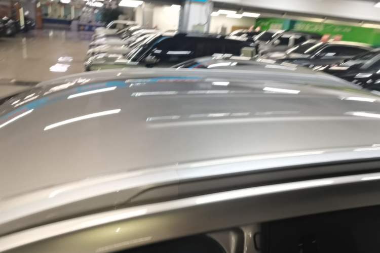 Used AION Y 2023 Plus 510 Enjoy Edition Roof