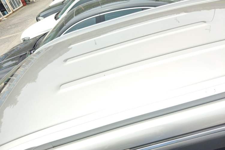 Used AION Y 2023 Plus 510 Executive Edition Roof