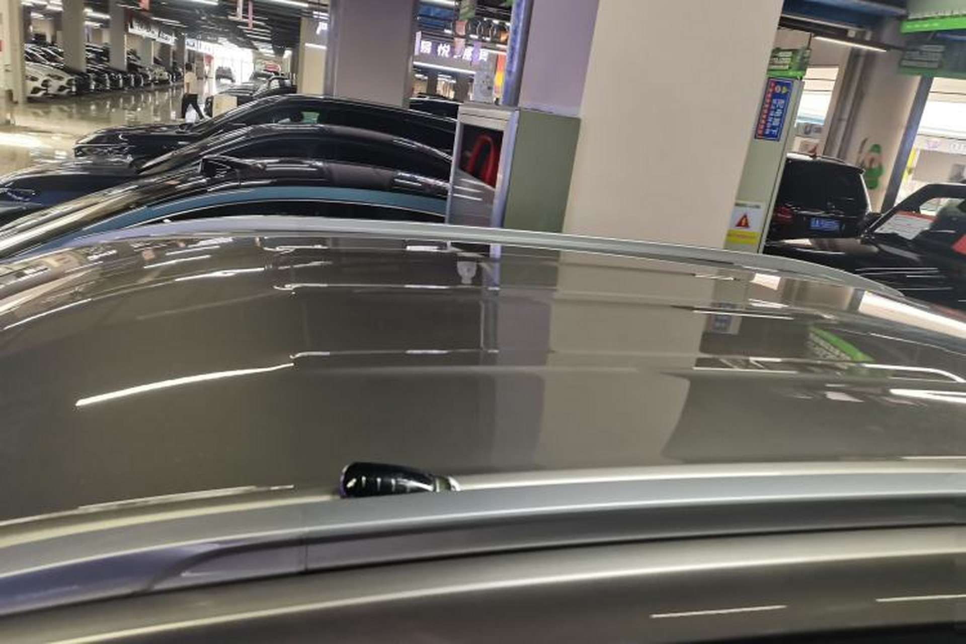 Used AION Y 2023 Plus 510 Enjoy Edition Roof
