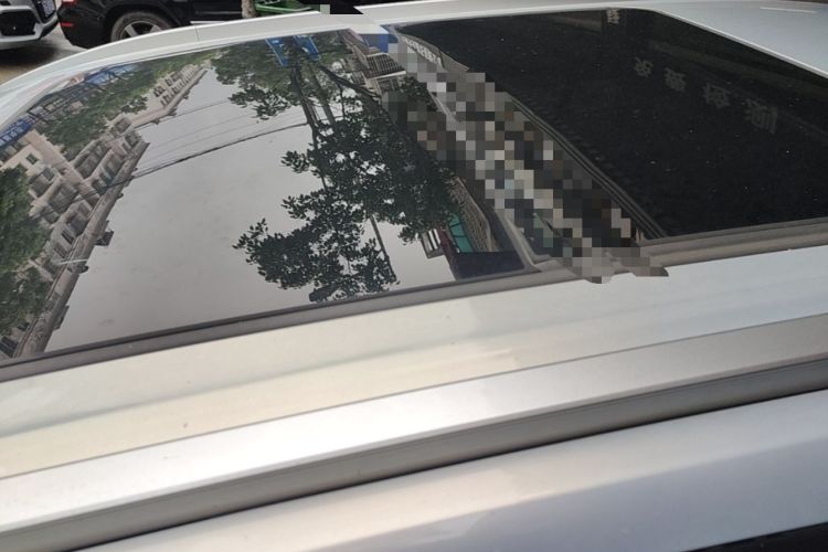 Used AION Y 2023 Younger Star Edition Roof