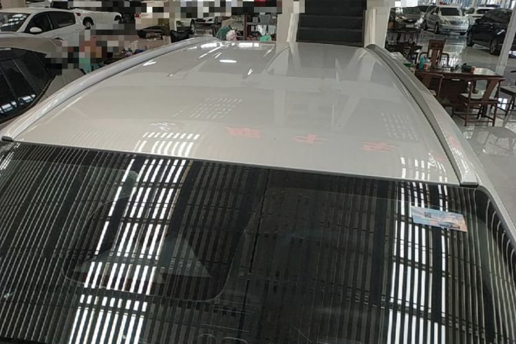 Used AION Y 2023 Younger Roof