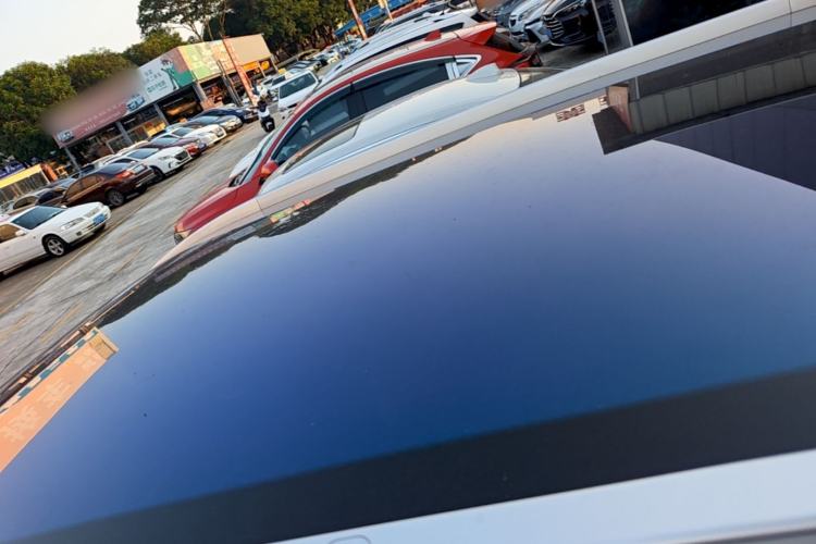 Used AION Y 2023 Younger Star Edition Roof