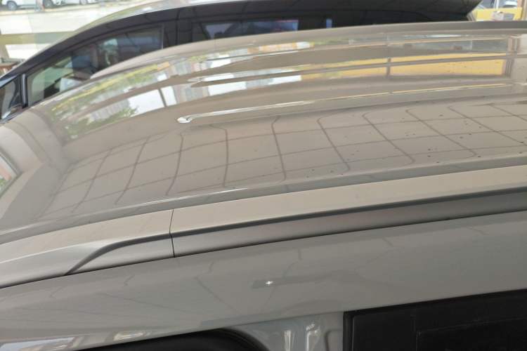 Used AION Y 2023 Plus 510 Enjoy Edition Roof