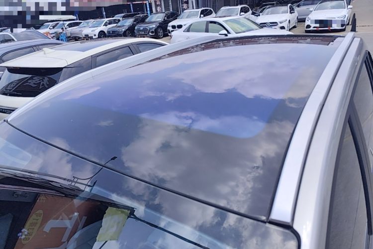 Used AION Y 2023 Plus 510 Tech Edition Roof
