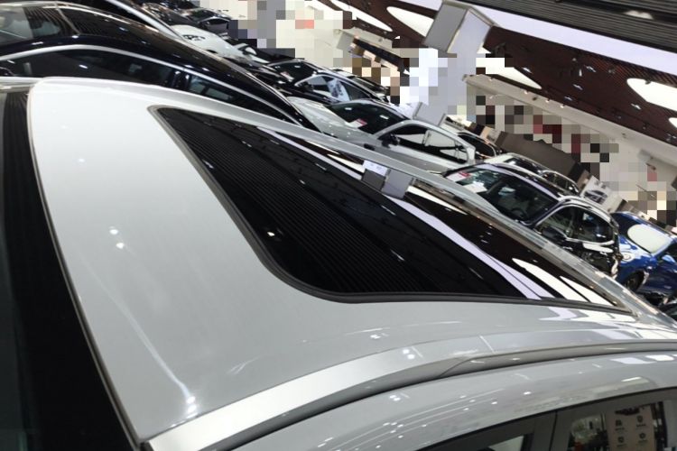Used AION Y 2023 Plus 510 Smart Edition Roof