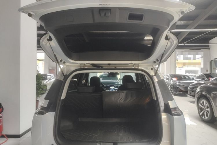 Used AION Y 2023 Younger Star Edition Trunk