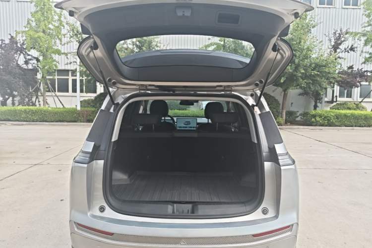 Used AION Y 2023 Plus 510 Smart Edition Trunk