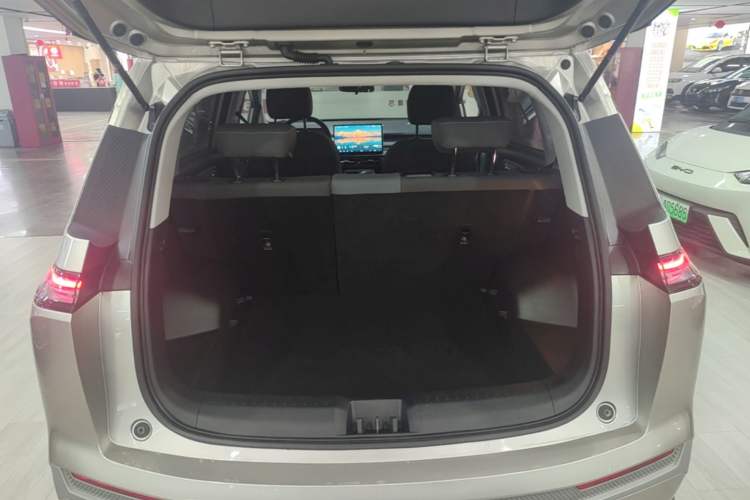 Used AION Y 2023 Plus 510 Enjoy Edition Trunk