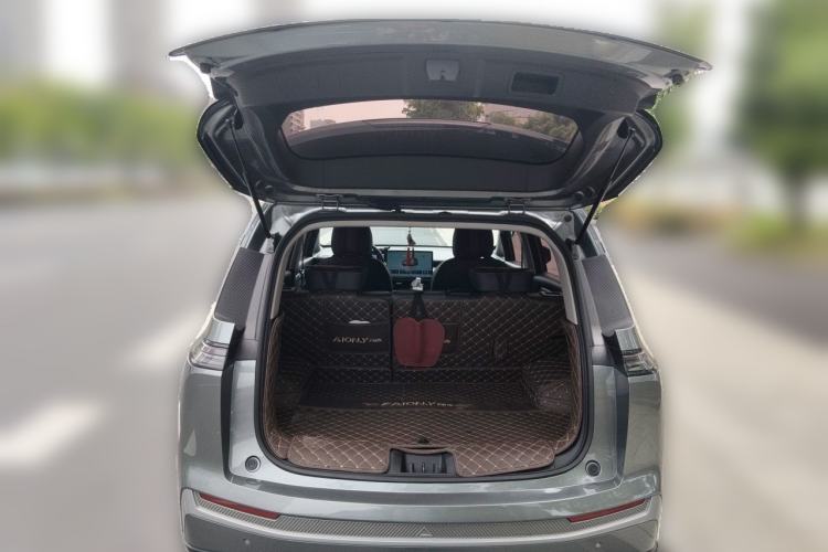 Used AION Y 2023 Plus 510 Smart Edition Trunk