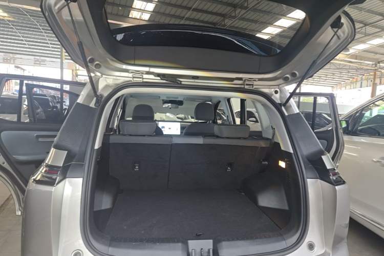 Used AION Y 2023 Plus 510 Enjoy Edition Trunk
