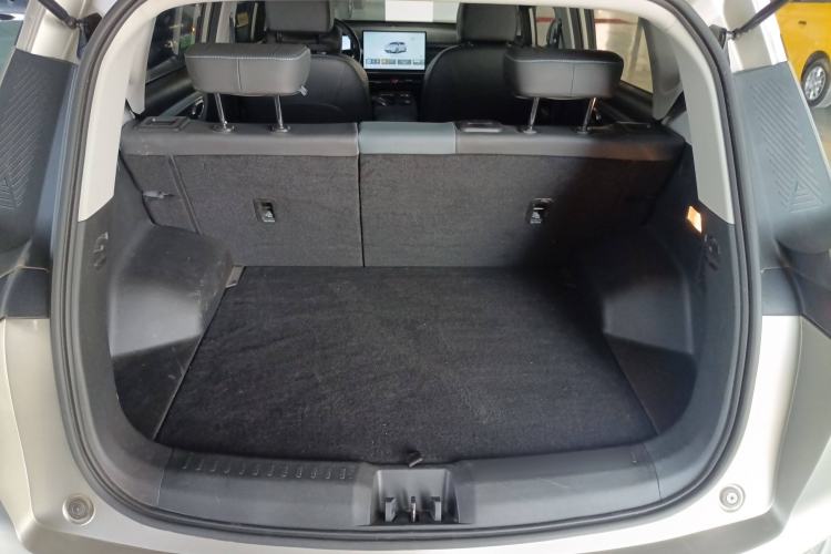 Used AION Y 2023 Plus 510 Smart Edition Trunk