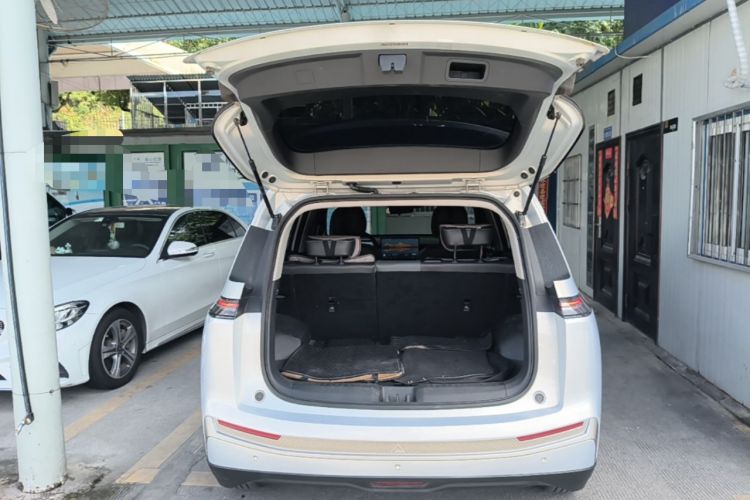 Used AION Y 2023 Younger Star Edition Trunk