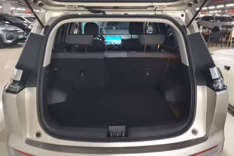 Used AION Y 2023 Plus 510 Enjoy Edition Trunk