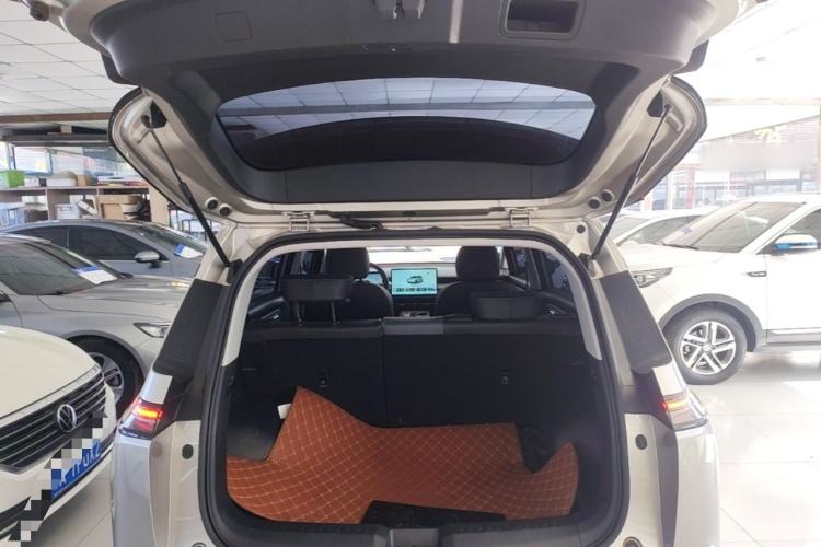 Used AION Y 2023 Plus 510 Smart Edition Trunk