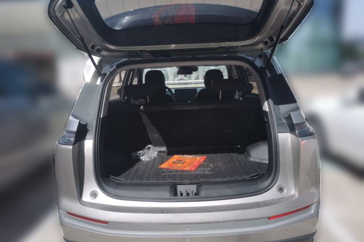 Used AION Y 2023 Younger Star Edition Trunk