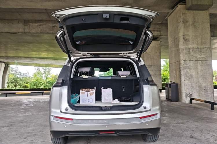 Used AION Y 2023 Plus 510 Smart Edition Trunk