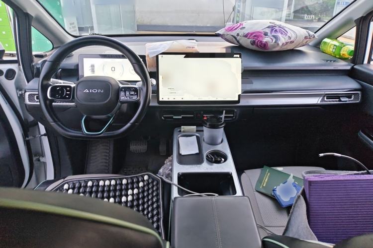 Used AION Y 2023 Plus 510 Enjoy Edition Center Console