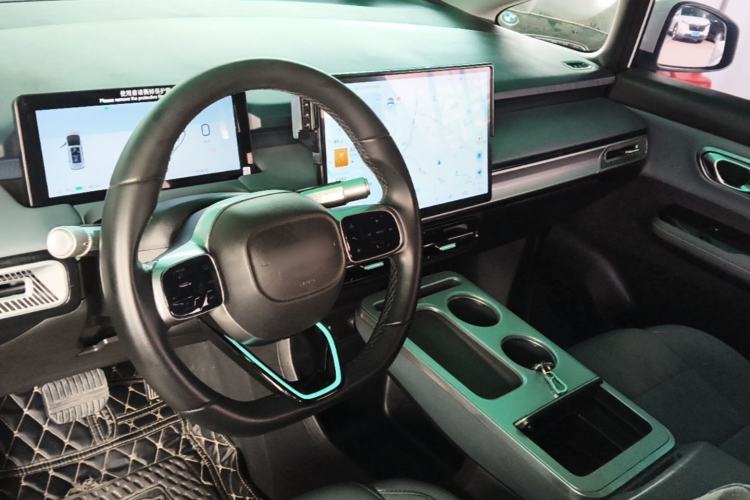 Used AION Y 2023 Plus 510 Enjoy Edition Center Console