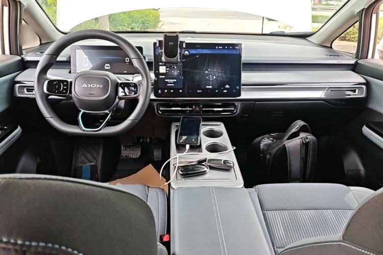 Used AION Y 2023 Plus 510 Enjoy Edition Center Console