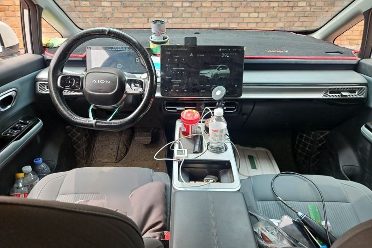 Used AION Y 2023 Plus 510 Enjoy Edition Center Console