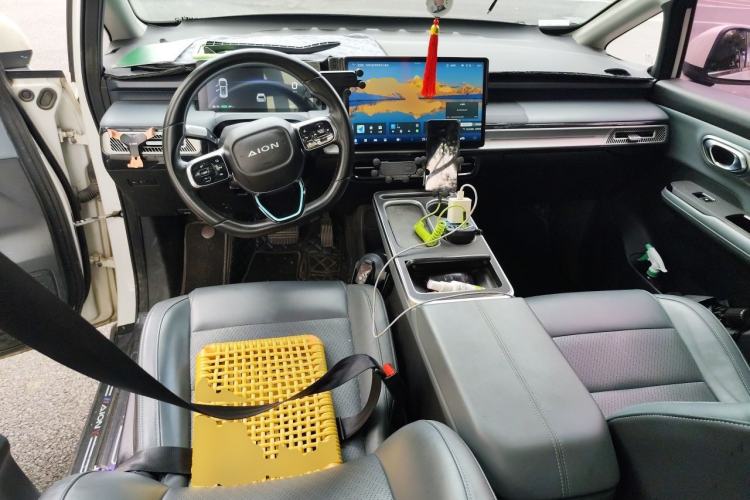 Used AION Y 2023 Plus 510 Smart Edition Center Console