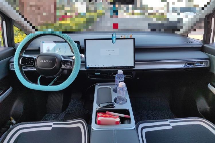 Used AION Y 2023 Plus 510 Smart Edition Center Console