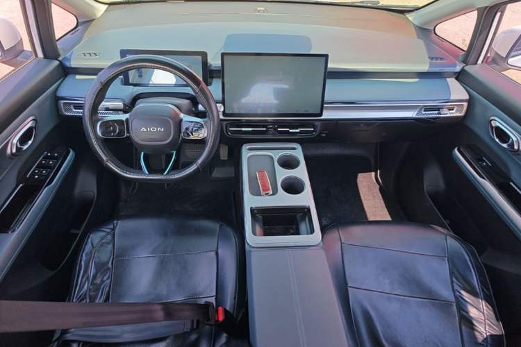 Used AION Y 2023 Plus 510 Enjoy Edition Center Console