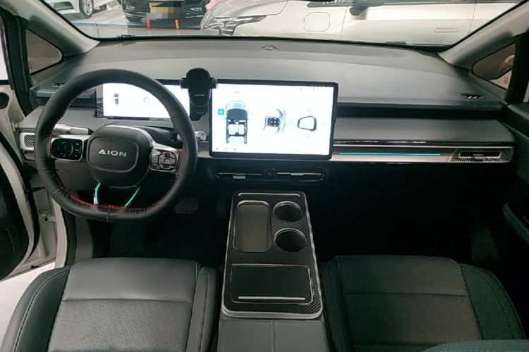 Used AION Y 2023 Plus 510 Smart Edition Center Console