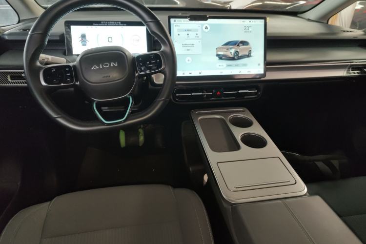 Used AION Y 2023 Younger Center Console