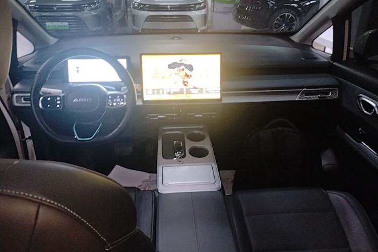 Used AION Y 2023 Younger Star Edition Center Console