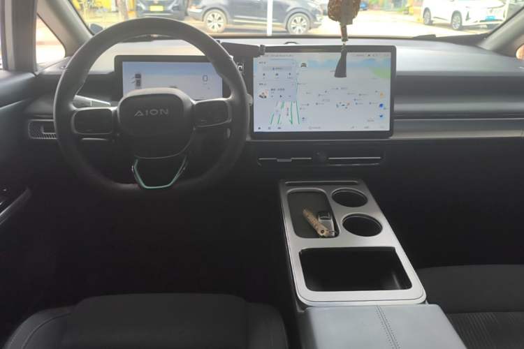 Used AION Y 2023 Plus 510 Enjoy Edition Center Console