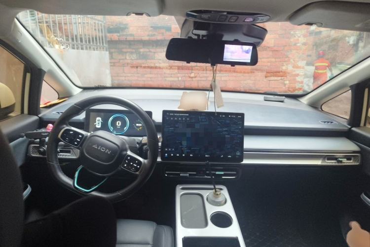 Used AION Y 2023 Younger Star Edition Center Console