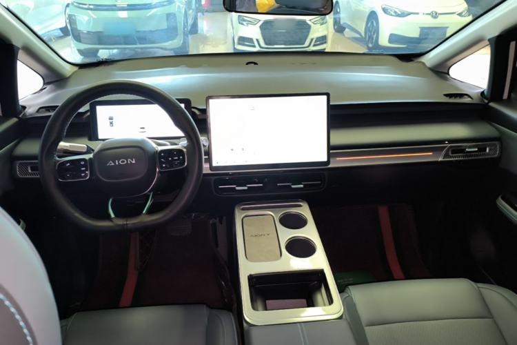 Used AION Y 2023 Plus 510 Smart Edition Center Console